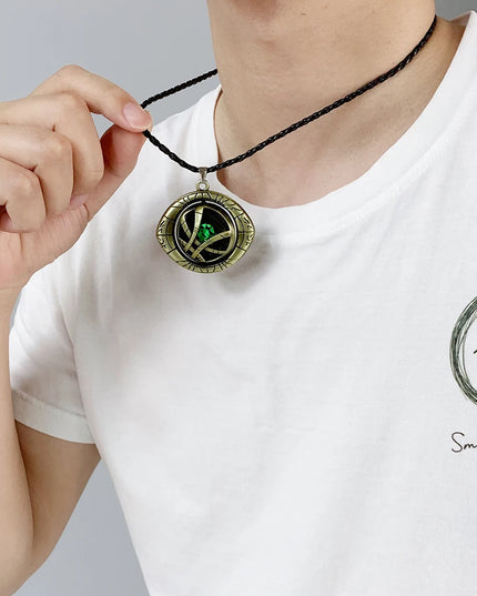 Marvel Avengers Dr Strange Men Doctor Strange Infinity Time Stones Eye of Agamotto Rotatable Keychain Kpop