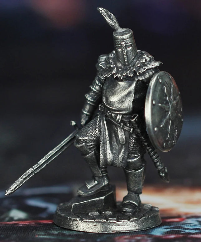Cupronickel Dark Soul Sun Knight Onion Soldier Toys Model Finished Product Gifts Board Game Piece Miniature Ornament Accessories