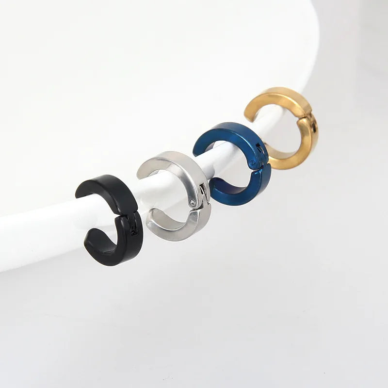 2pcs Anime Chainsaw Man Yoshida Hirofumi Cosplay Ear Clip Earrings Women Men Punk Black No Pierced Fake Ear Circle Pop Jewelry