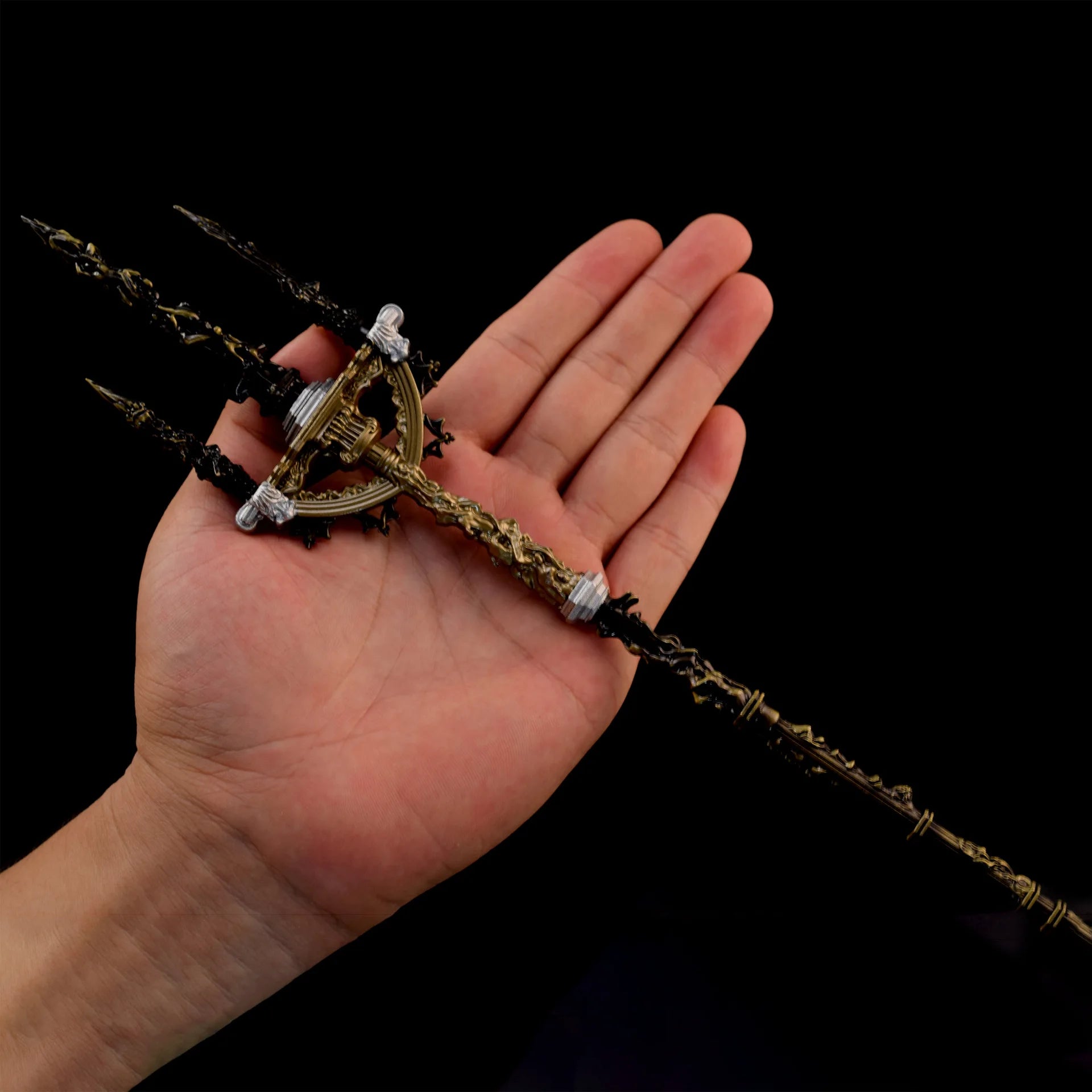 30cm Mohgwyn's Sacred Spear Elden Game Great Spear Samurai Swords Katana Melee Weapon Model Desktop Ornaments Gifts Toys Boys