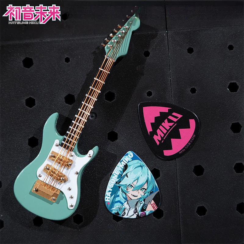 3PCS Hatsune Miku Multicolor Guitar Picks Acrylic Guitar Picks for Acoustic Electric Guitars Bass or Ukulele Guitar Accessories