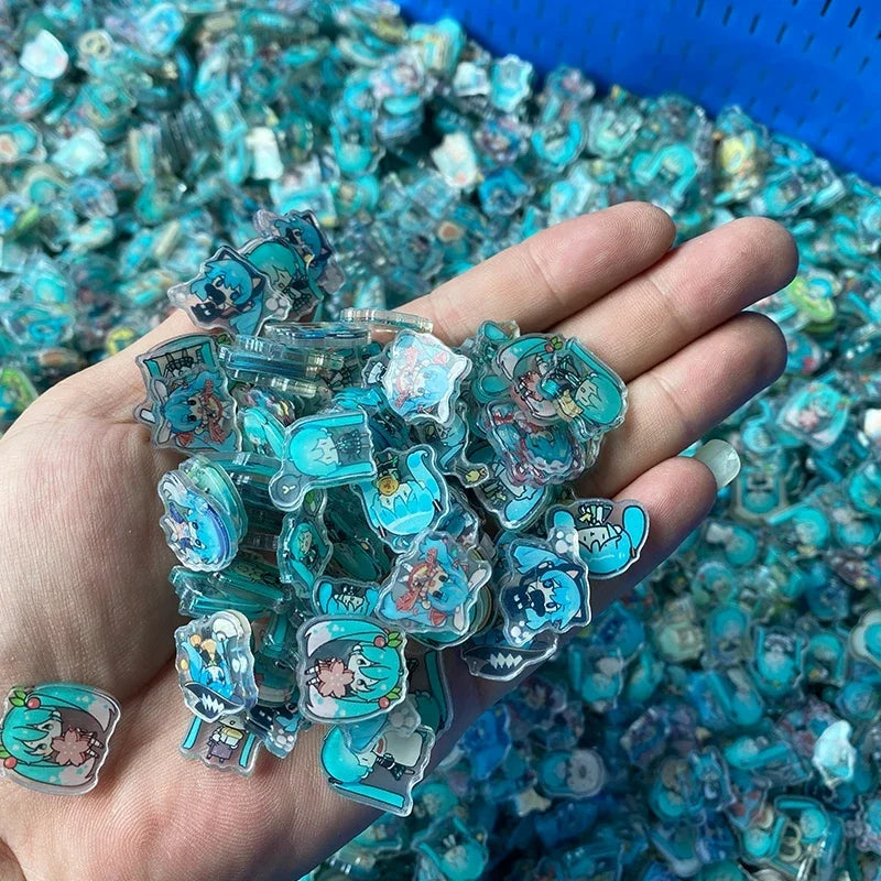 120pcs Anime Hatsune Miku 2.4cm Acrylic Pendant Kawaii Acrylic Patch Handmade Diy Accessories Keychain PP Clip Patch Kids Toys