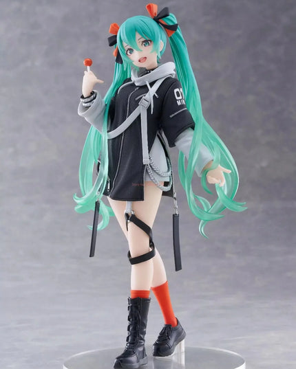 In Stock Authentic TAITO Fashion VOCALOID Hatsune Miku Punk Future Scenery Manual Model Toys Holiday Gifts