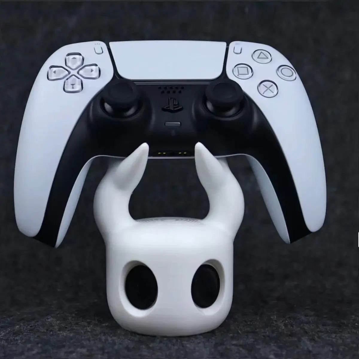 New Pattern Game Controller Stand Compatible with Ps4/Ps5/Switch Hollow Knight Series Theme Cool Desktop Game Controller Bracket