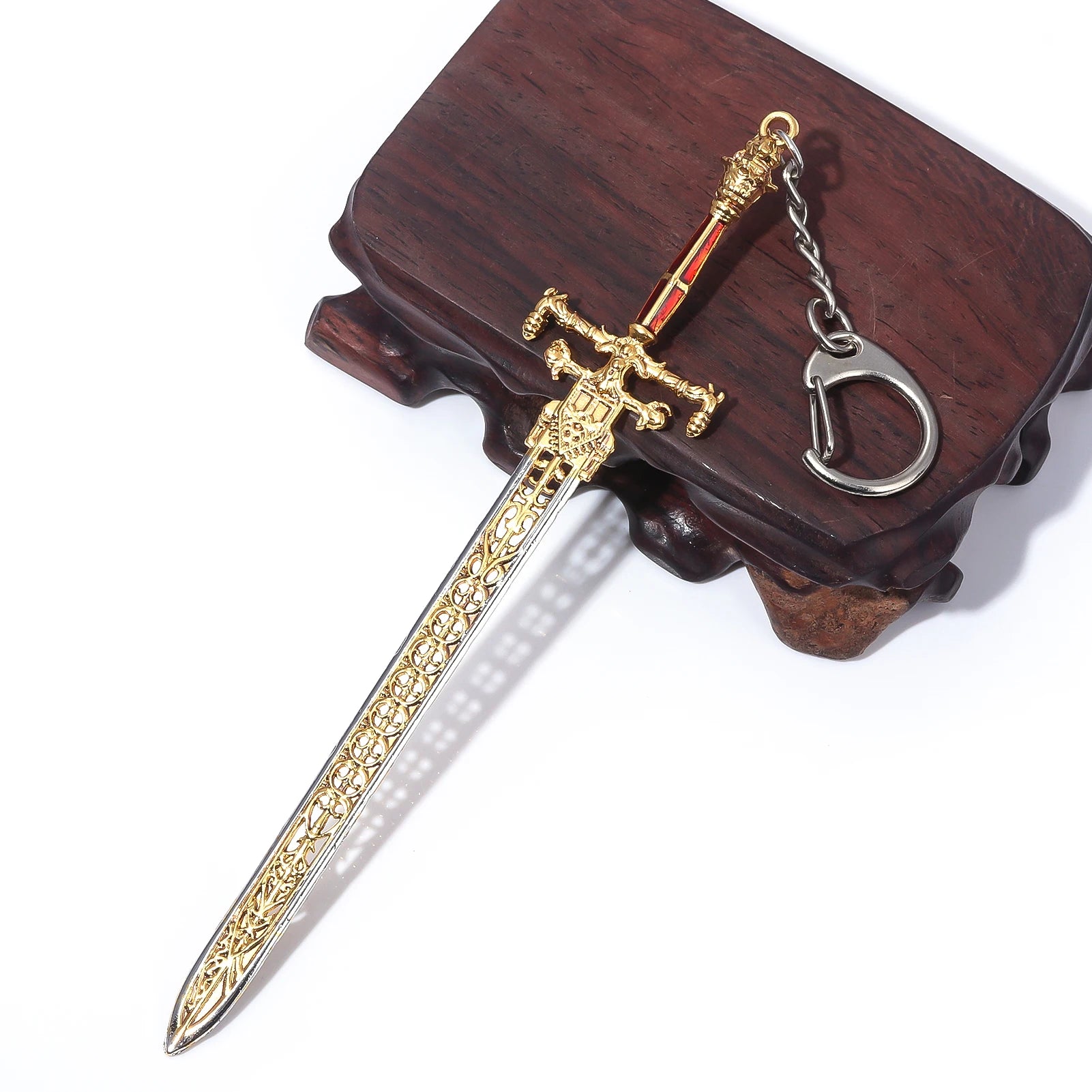 14cm Ring Dark Moon Greatswor Eldens Keychain Pendant Sword of Night and Flame Keyring Cosplay Fans Props Men Women Bag Jewelry