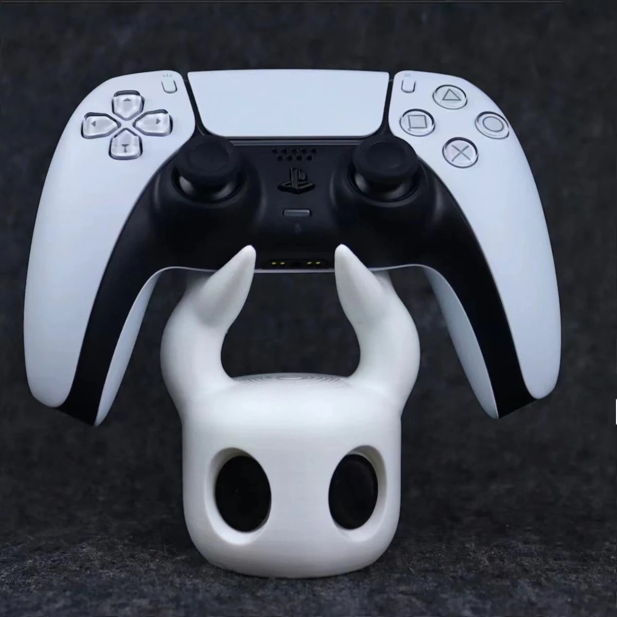 New Pattern Game Controller Stand Compatible with Ps4/Ps5/Switch Hollow Knight Series Theme Cool Desktop Game Controller Bracket