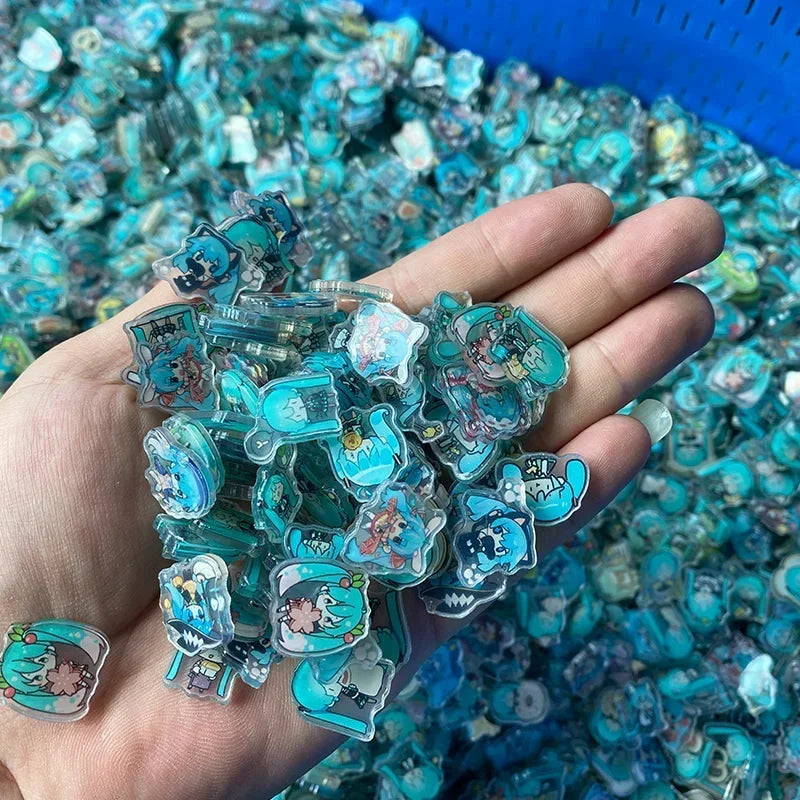 120pcs Anime Hatsune Miku 2.4cm Acrylic Pendant Kawaii Acrylic Patch Handmade Diy Accessories Keychain PP Clip Patch Kids Toys